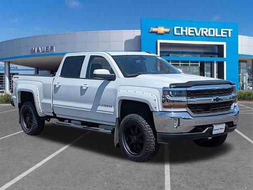 Summit White 2017 Chevrolet Silverado 1500 LT