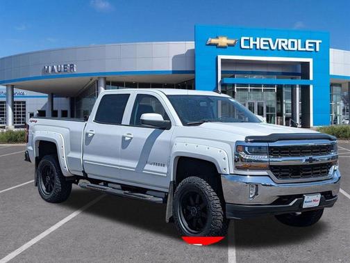 Summit White 2017 Chevrolet Silverado 1500 LT