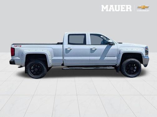 Summit White 2017 Chevrolet Silverado 1500 LT