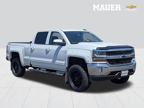 Summit White 2017 Chevrolet Silverado 1500 LT
