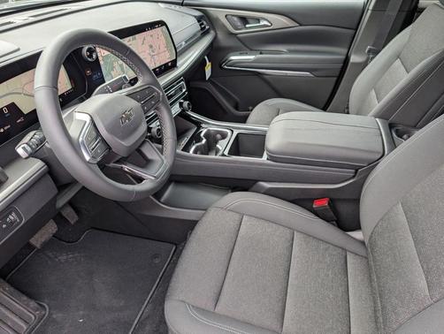 Black 2026 Chevrolet Traverse LT