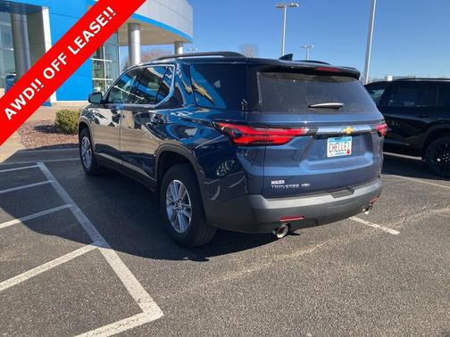 2023 Chevrolet Traverse LT Cloth