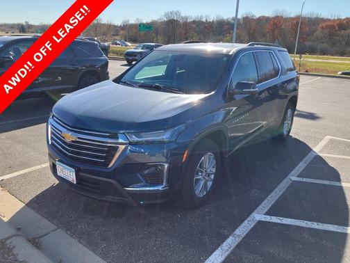 2023 Chevrolet Traverse LT Cloth