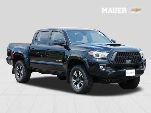 Midnight Black Metallic 2019 Toyota Tacoma TRD Sport