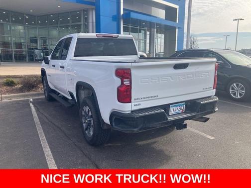 Summit White 2024 Chevrolet Silverado 2500 Custom