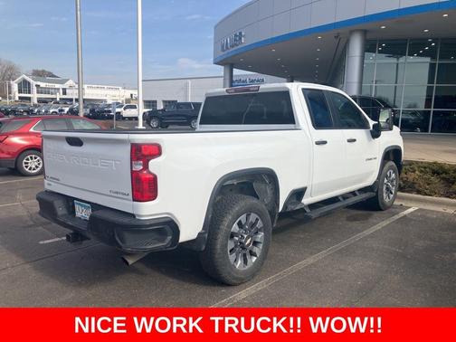 Summit White 2024 Chevrolet Silverado 2500 Custom