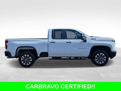 Summit White 2024 Chevrolet Silverado 2500 Custom