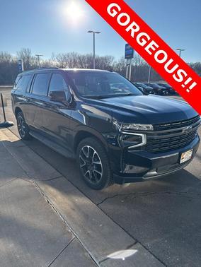 2022 Chevrolet Suburban RST