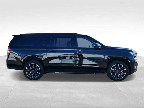 2022 Chevrolet Suburban RST