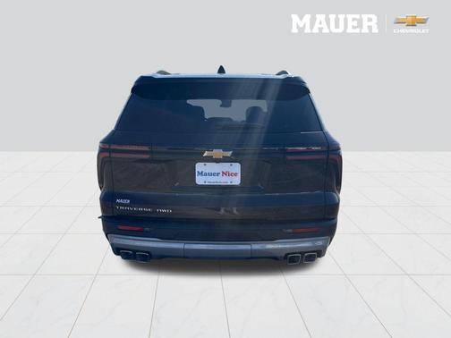Black 2027 Chevrolet Traverse LT