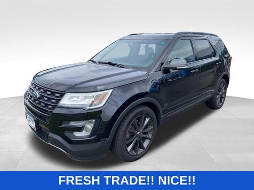 Black 2017 Ford Explorer XLT