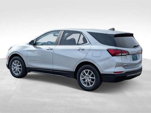 Silver Ice Metallic 2022 Chevrolet Equinox 1LT