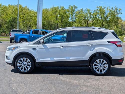 White Platinum Clearcoat Metallic 2017 Ford Escape Titanium