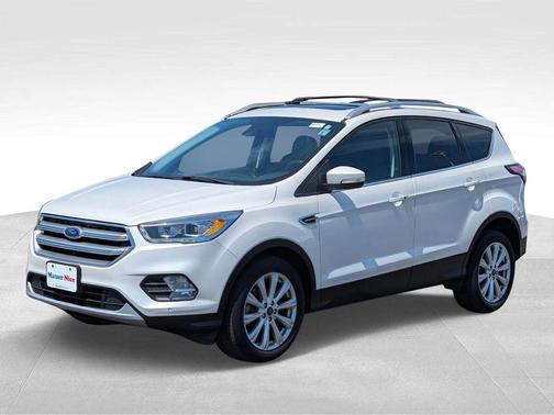 White Platinum Clearcoat Metallic 2017 Ford Escape Titanium