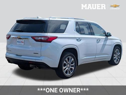 Iridescent Pearl Tricoat 2018 Chevrolet Traverse Premier