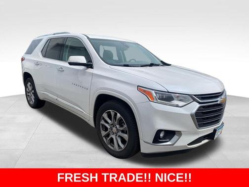 Iridescent Pearl Tricoat 2018 Chevrolet Traverse Premier