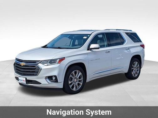 Iridescent Pearl Tricoat 2018 Chevrolet Traverse Premier