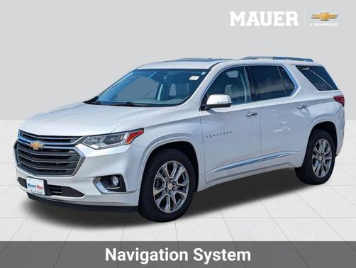 Iridescent Pearl Tricoat 2018 Chevrolet Traverse Premier