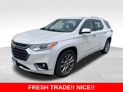 Iridescent Pearl Tricoat 2018 Chevrolet Traverse Premier