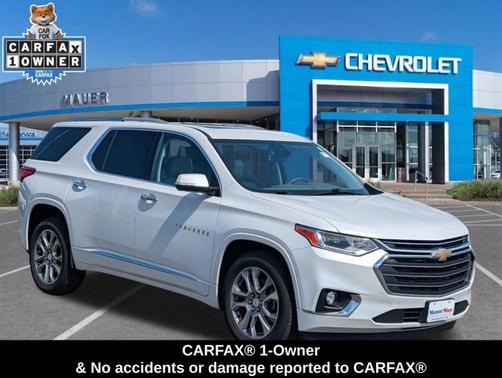 Iridescent Pearl Tricoat 2018 Chevrolet Traverse Premier