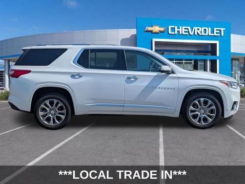 Iridescent Pearl Tricoat 2018 Chevrolet Traverse Premier