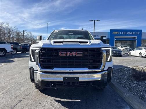 2025 GMC Sierra 2500 Base
