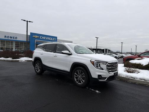 2024 GMC Terrain SLT