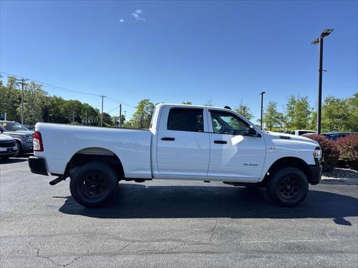2019 RAM 2500 Tradesman Crew Cab 4x4 6'4' Box