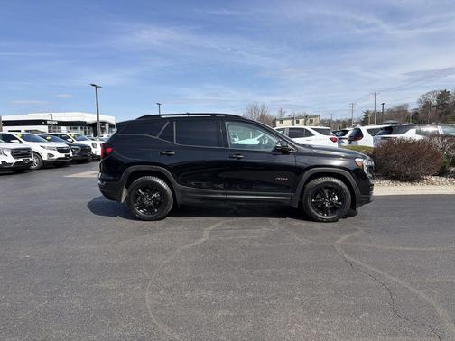 Ebony Twilight Metallic 2022 GMC Terrain AWD AT4