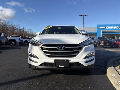 2017 Hyundai TUCSON SE Plus