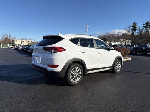 2017 Hyundai TUCSON SE Plus