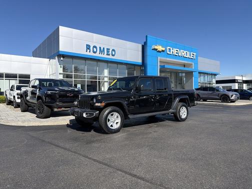 Black Clearcoat 2022 Jeep Gladiator Sport S
