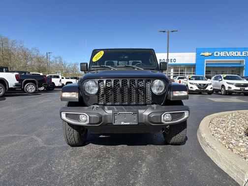 Black Clearcoat 2022 Jeep Gladiator Sport S