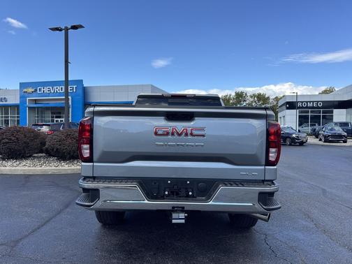 2024 GMC Sierra 1500 SLE