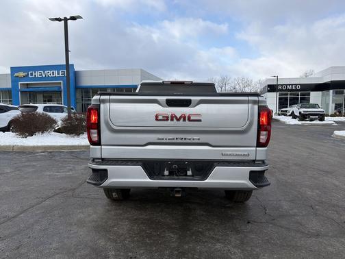 2022 GMC Sierra 1500 Elevation