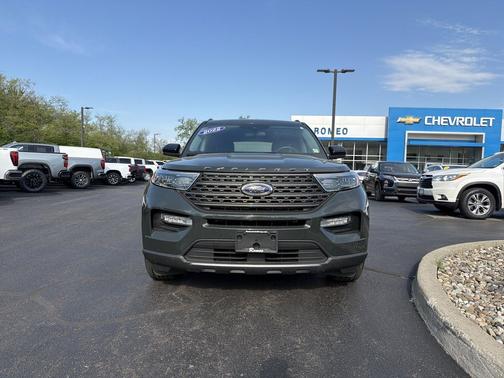 Forged Green Metallic 2022 Ford Explorer XLT