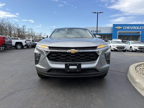 Sterling Gray Metallic 2026 Chevrolet Trax LS