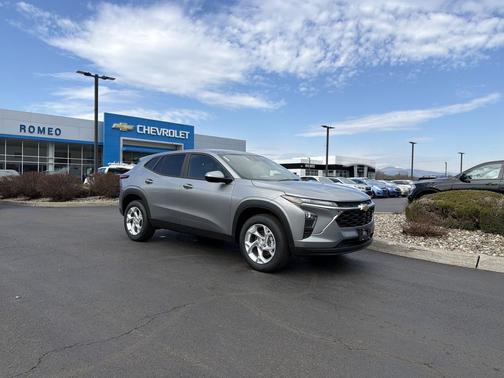 Sterling Gray Metallic 2026 Chevrolet Trax LS