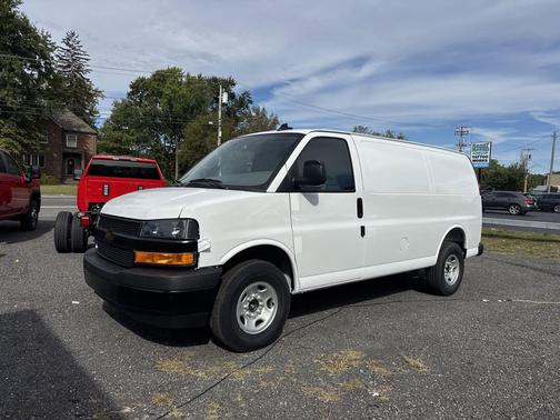 2025 Chevrolet Express 3500 RWD 3500 Regular Wheelbase WT