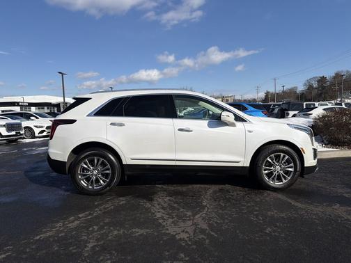 2022 Cadillac XT5 Premium Luxury