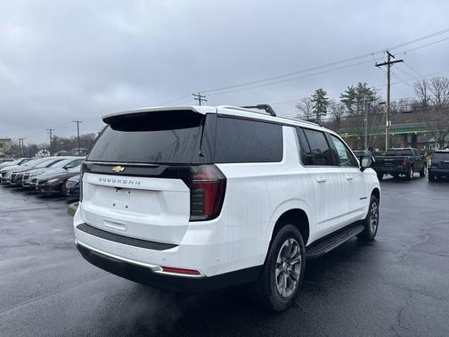 2026 Chevrolet Suburban LS