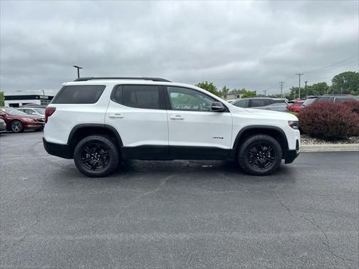 2022 GMC Acadia AWD AT4