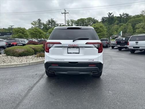2022 GMC Acadia AWD AT4