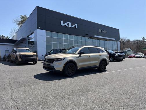 Crystal Beige 2021 Kia Sorento S
