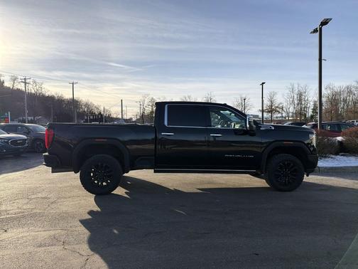 2022 GMC Sierra 3500 Denali