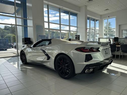 2023 Chevrolet Corvette Stingray w/2LT