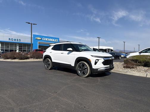 Summit White 2024 Chevrolet Trailblazer LT