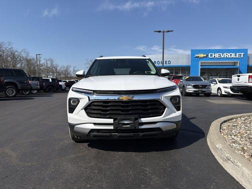 Summit White 2024 Chevrolet Trailblazer LT