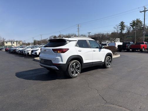 Summit White 2024 Chevrolet Trailblazer LT