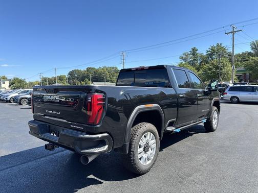 2025 GMC Sierra 3500 Denali